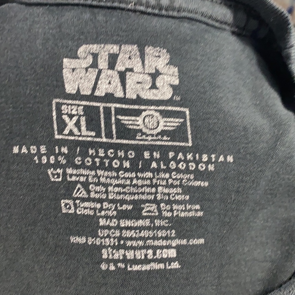 Star Wars: Boba Fett Graphic Tee - Picture 3 of 3